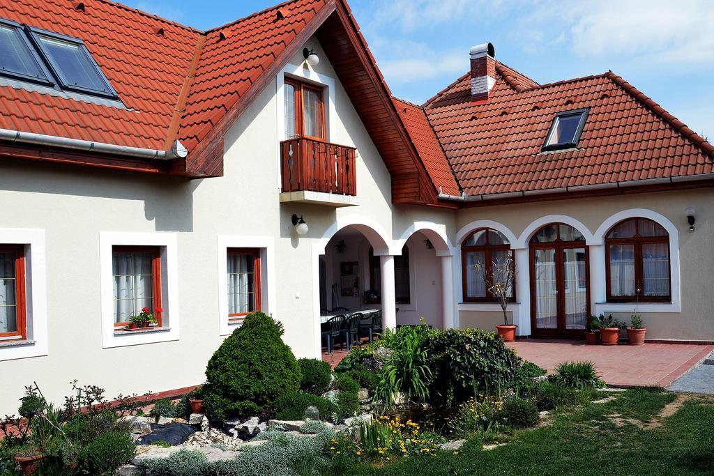 Vámosi Vendégház Nemesvámos Exterior foto